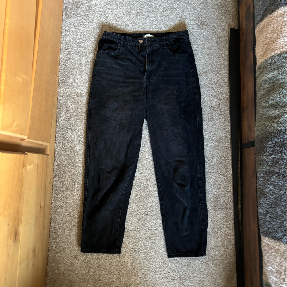 H&M Women’s Dark Black Mom cut Denim Jeans